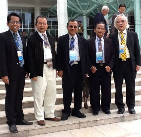 Rektor UNS Ravik Karsidi saat mengikuti konferensi ASAIHL DI Colombo, beberapa waktu silam