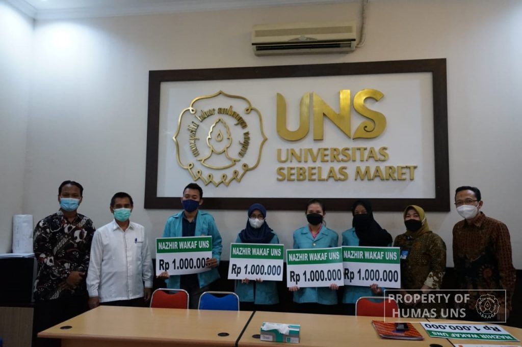 Nazhir Waqf UNS Granted Education Funding for Five Students