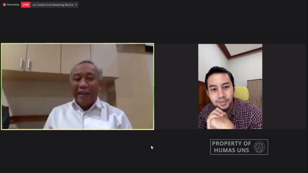 Discussion on Excellent Students with UNS Inspirative Alumnus