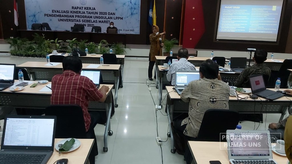 Vice-Rector for Research and Innovation Affairs Provides Direction on IKU in LPPM UNS Coordination