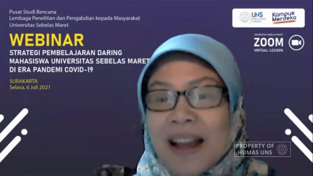 PSB UNS Webinar Discussed Online Learning Method Amid the Covid-19 Pandemic with UPI Professor
