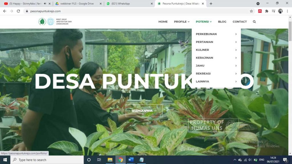 Architectural Engineering Program Research Group UNS Held Training for Village Potential Website Management