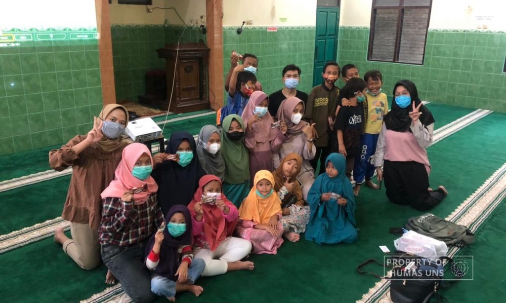 UNS PKM Team Improve Padirah Al-Qur’an Education School (TPA Padirah) Students’ Learning Interest Through Smart Card-Based Audiovisual Learning System