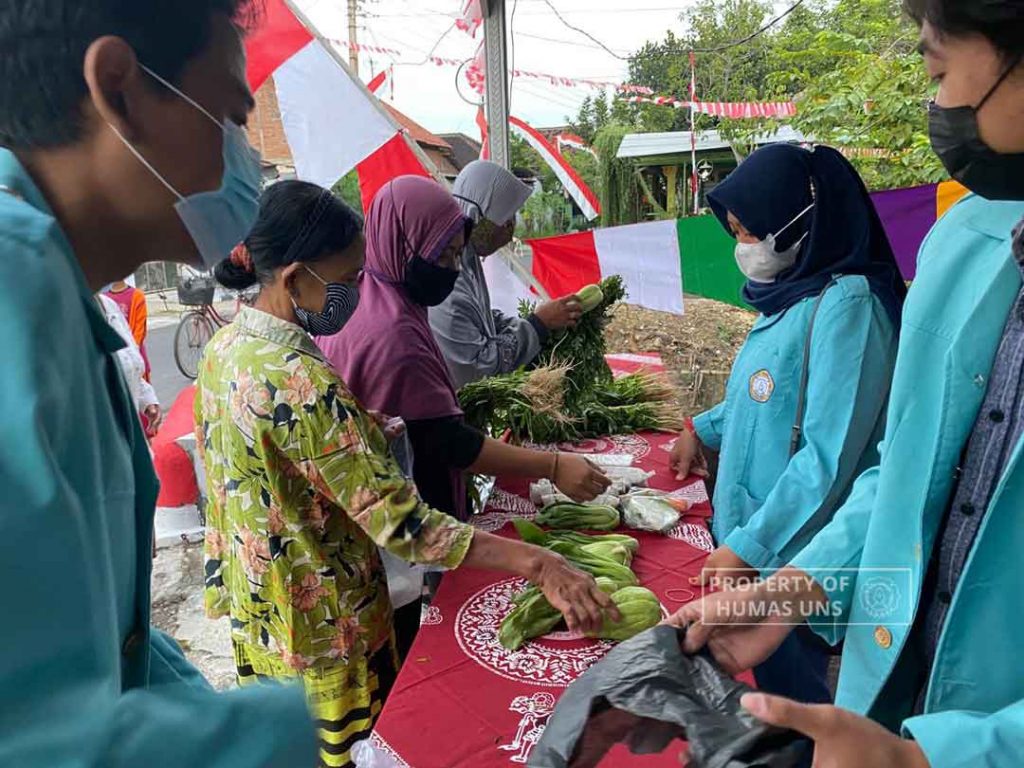 Focuses on Food Resilience During the Pandemic, KKN UNS Group 211 Build a Center for Staple Foods