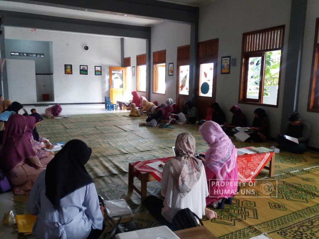 Research Group PG-PAUD Management UNS Held PAUD Management Socialization in TK Aulia