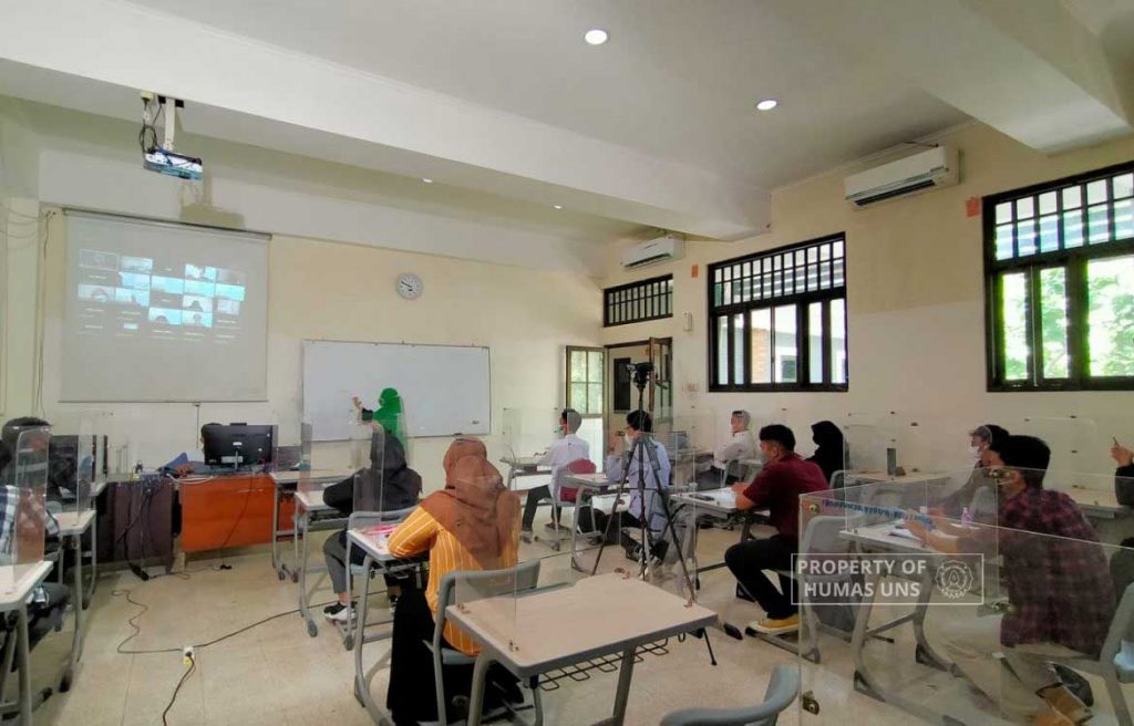 Ready to Hold PTM, FEB UNS Held Simulation of Hybrid Learning