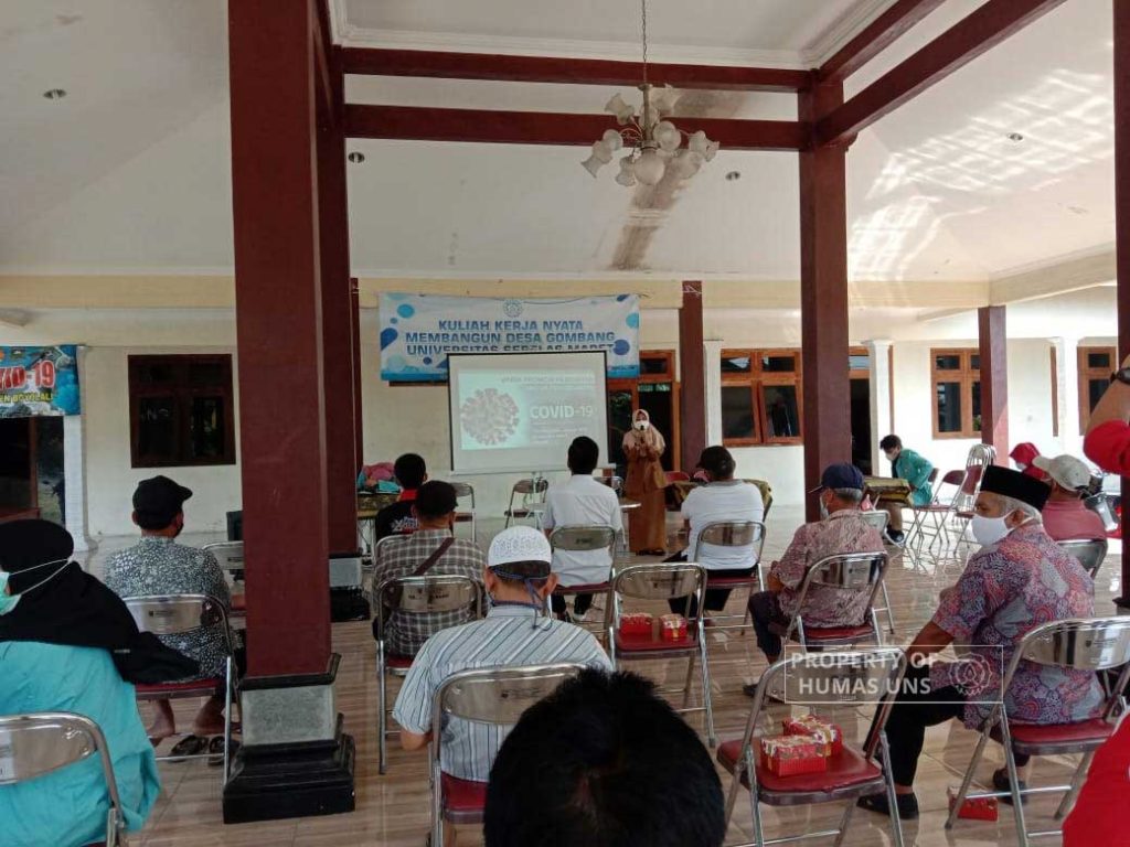 UNS KKN Team 148 Disseminate the Danger of Covid-19 and Benefit of Vaccination for Elderly People in Gombang Village, Boyolali