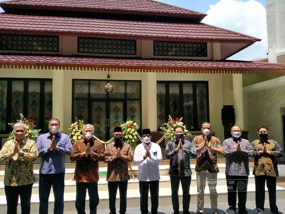 Chairman of OJK and UNS Rector Inaugurated Al-Latief Mosque FEB UNS
