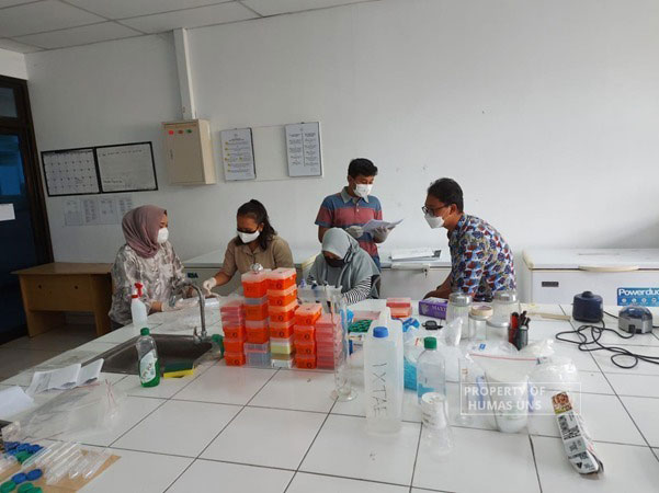 Preventing Lactose Intolerance, PKM UNS Team Offered Digestive Friendly Cow’s Milk
