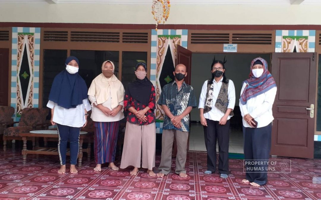 RG Plant Biometry UNS Held Community Service in UBILAR Karanganyar Production House