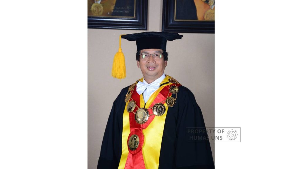 The Rector of UNS Received Industry Marketing Champion Solo Raya 2021 Award