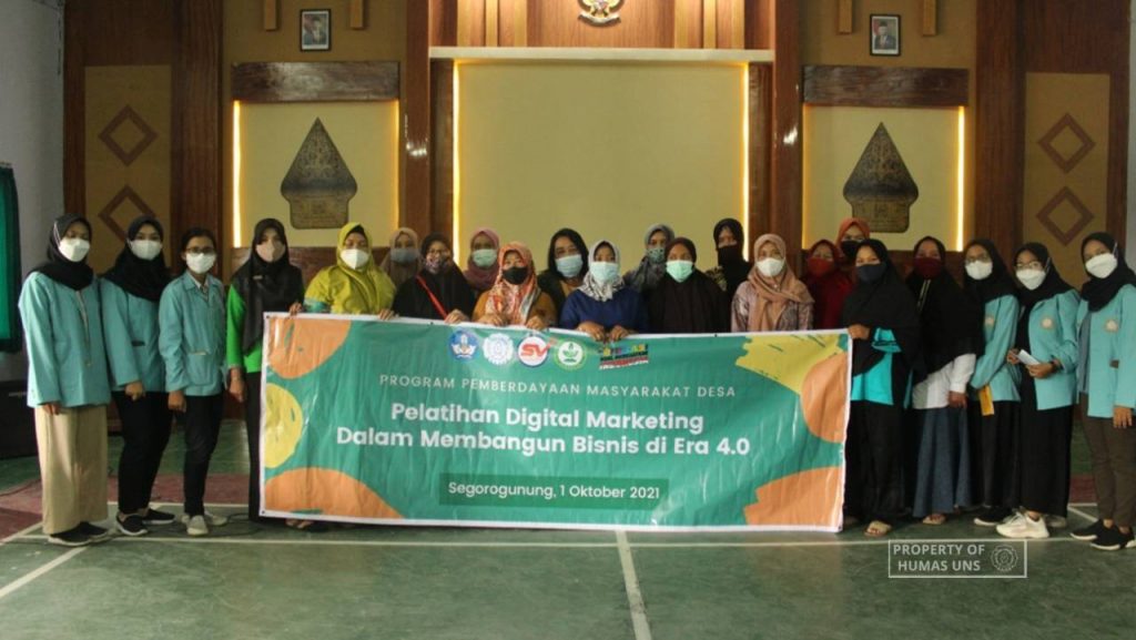Empower Local Community Economy, P2MD Gamagrita SV UNS Team Held Digital Marketing Training
