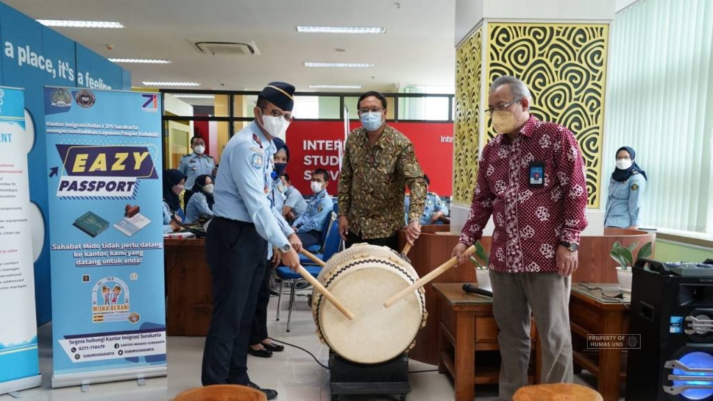Surakarta Class 1 Immigration Office Establish Eazy Passport Service at UPT KLI UNS