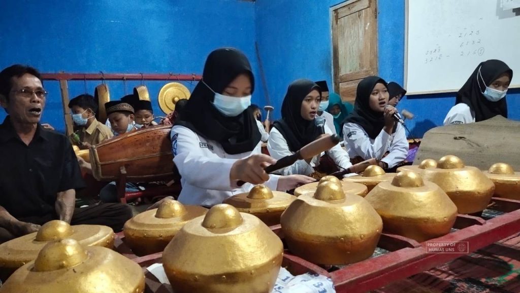 Himagiri UNS Visited Kampung for Community Service Program in Wonogiri