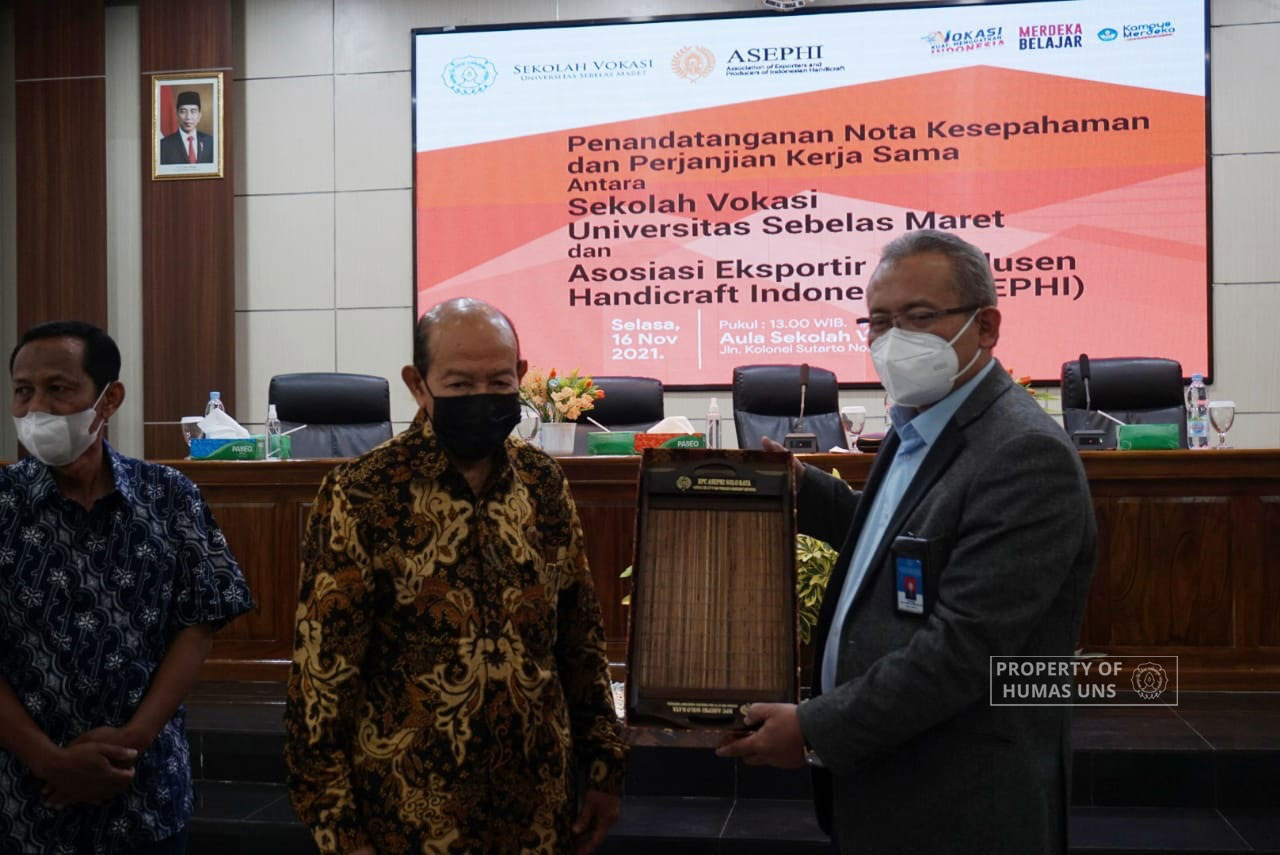 Strengthening Relationship with Industry, Vocational School UNS Collaborates with ASEPHI