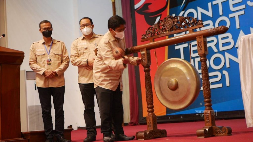 Rector of UNS Officially Open KRTI 2021