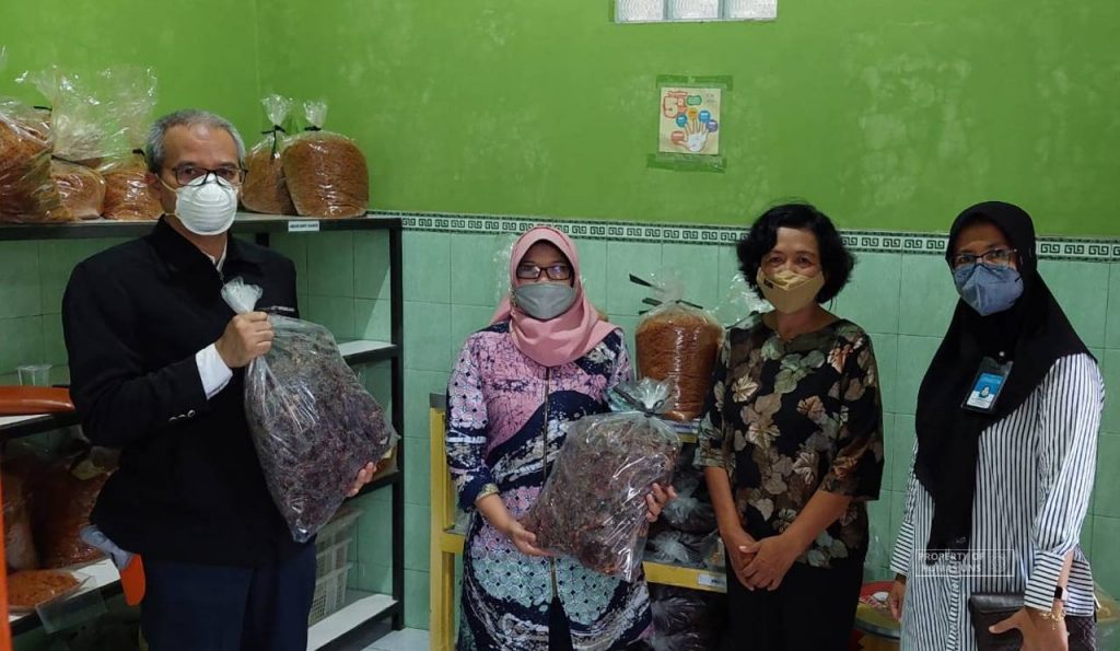 Increases Sales, UNS Research Team Redesigned Packaging Label for Dendeng Ksatria