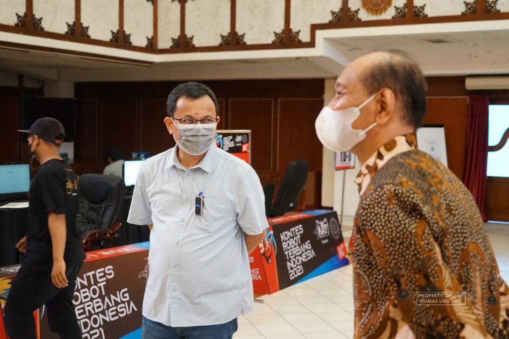 Secretary-General of MK Review the Final Site for Constitutional Speech Contest for Village Chiefs in Solo Raya at UNS
