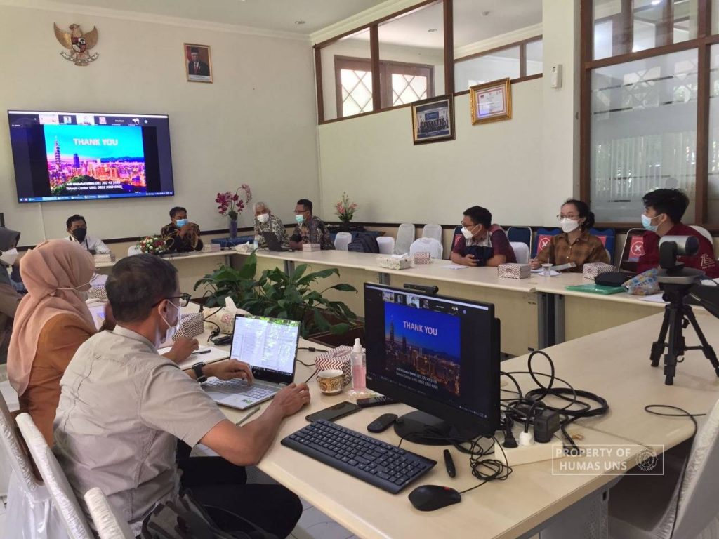 FT UNS Discussed in Depth Scholarship in Taiwan