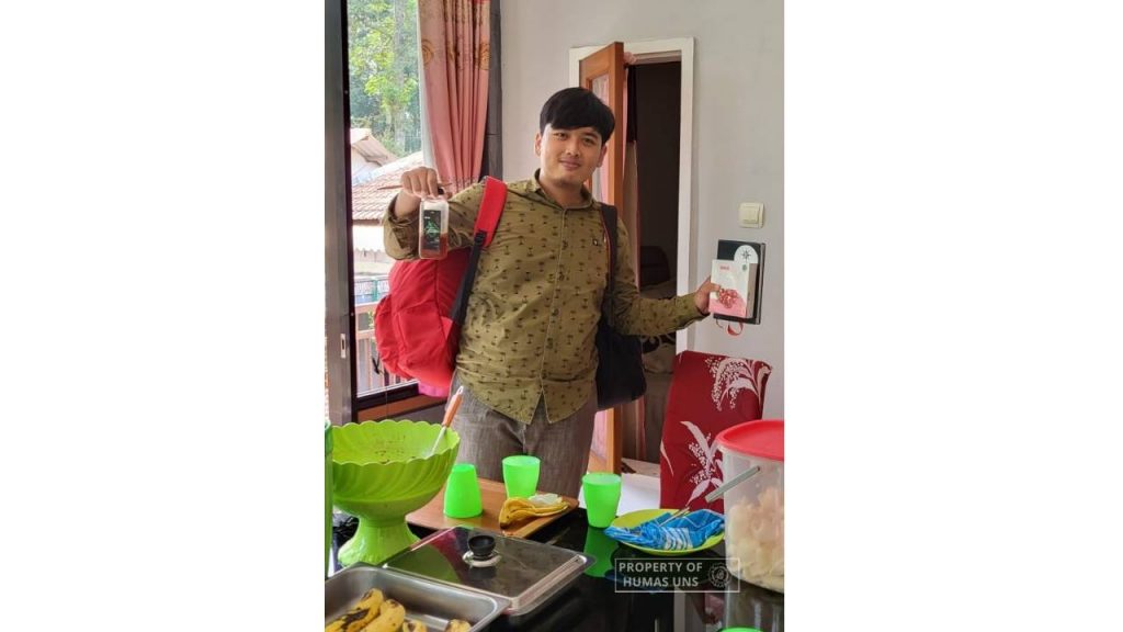 UNS Student Gained Tens of Millions of Rupiah from Honey