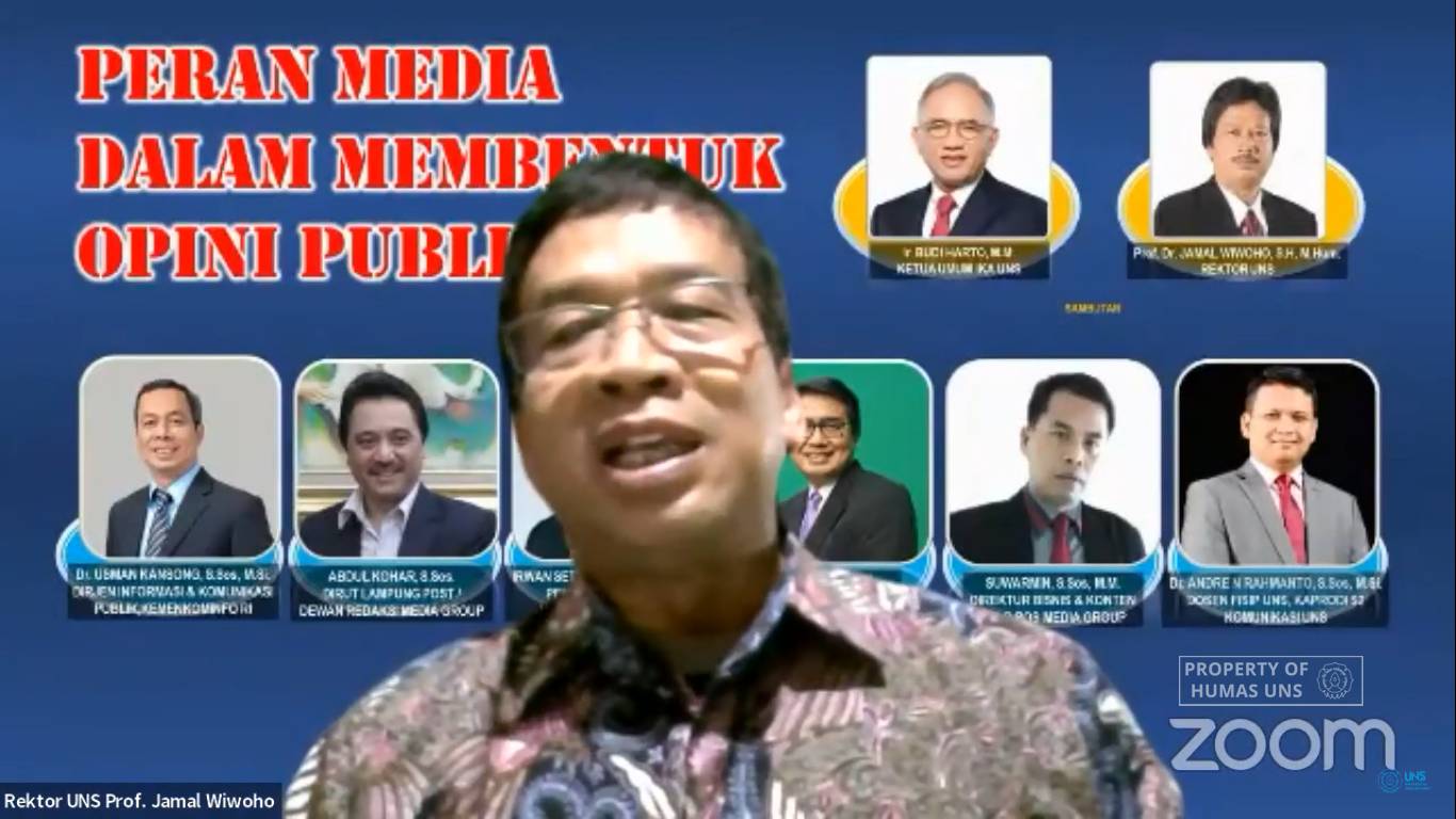 Wedangan IKA UNS on the role of Media in Shaping Public Opinion