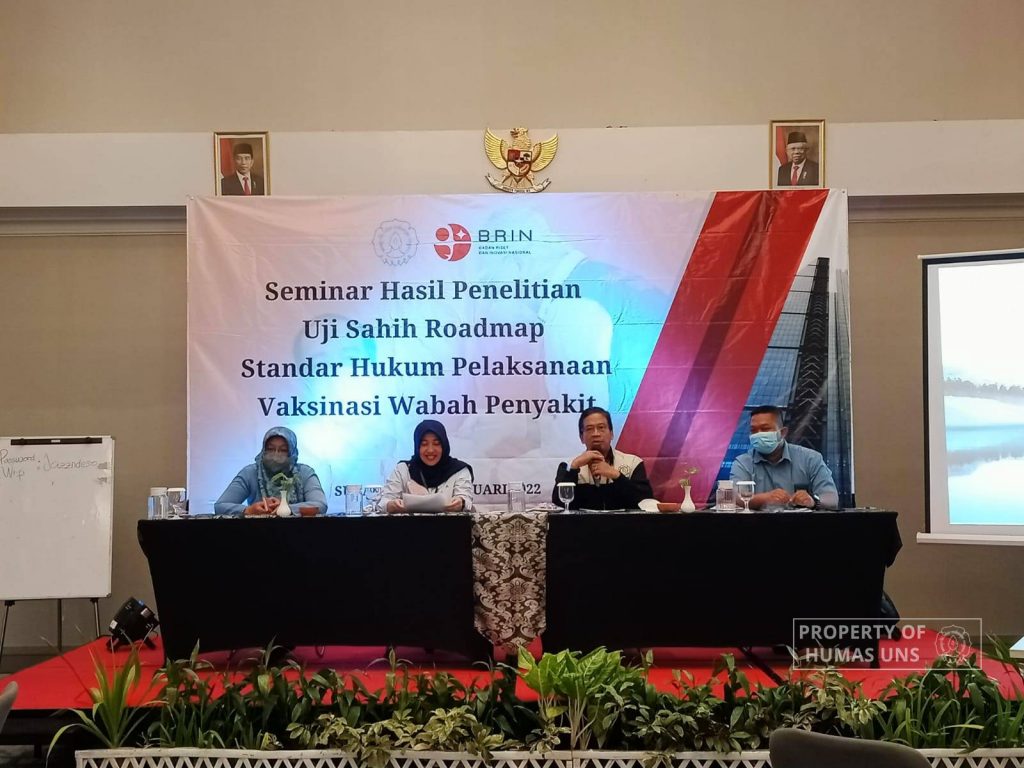 Pusdemtanas UNS Held Seminar on Legal Standard for Vaccination Process