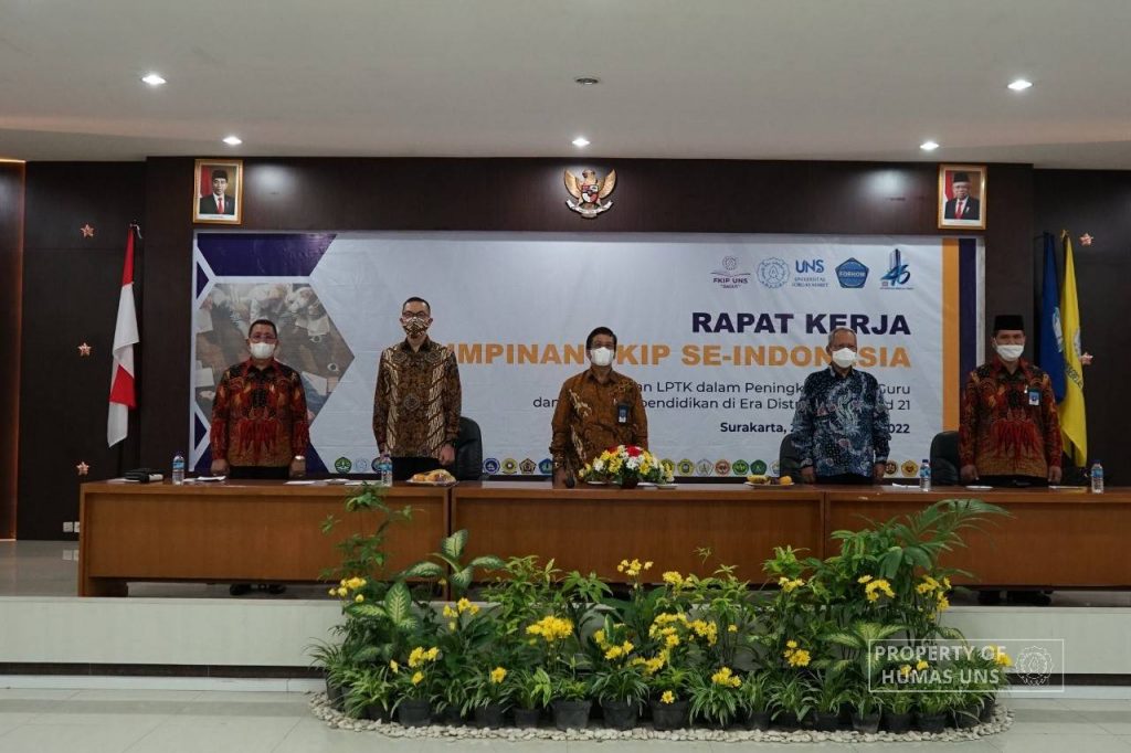 UNS Hosts Indonesia FKIP Forum