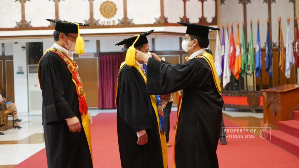 Rector Inaugurates Two New Professors from FMIPA UNS