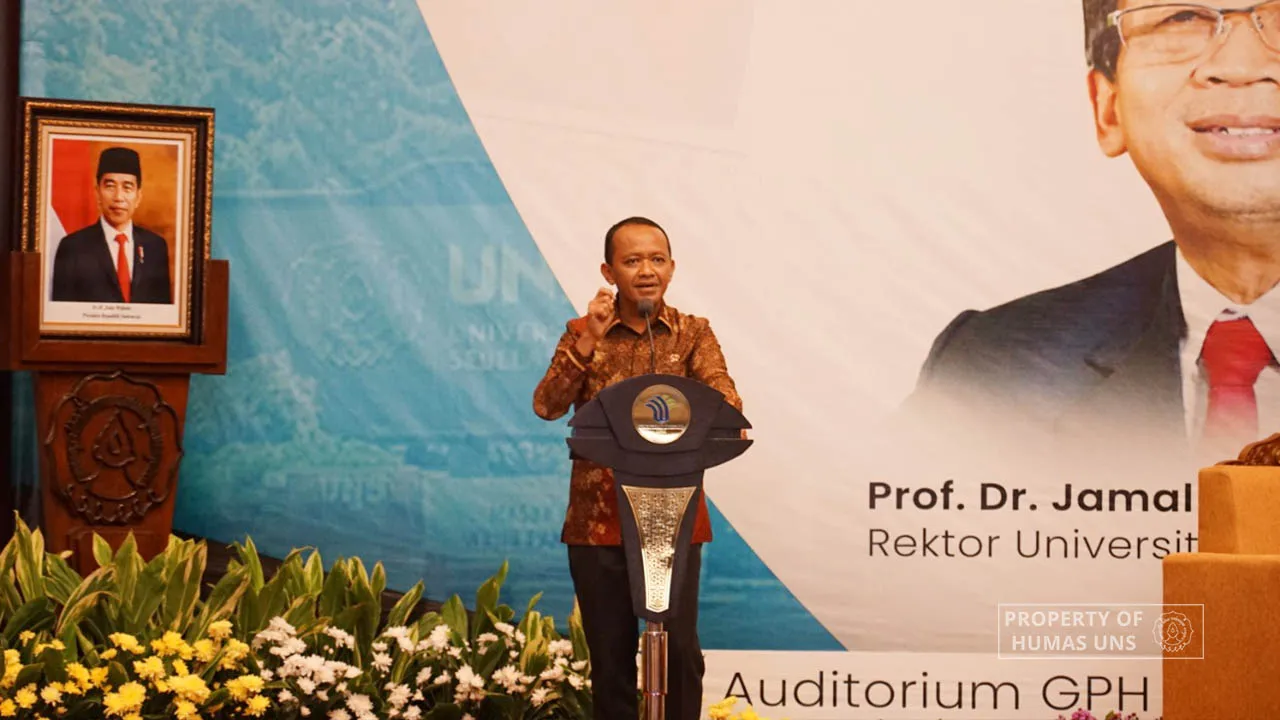 Delivering a Public Lecture at UNS, Minister of Investment/Head of BKPM RI: I used to be “Poornaire”