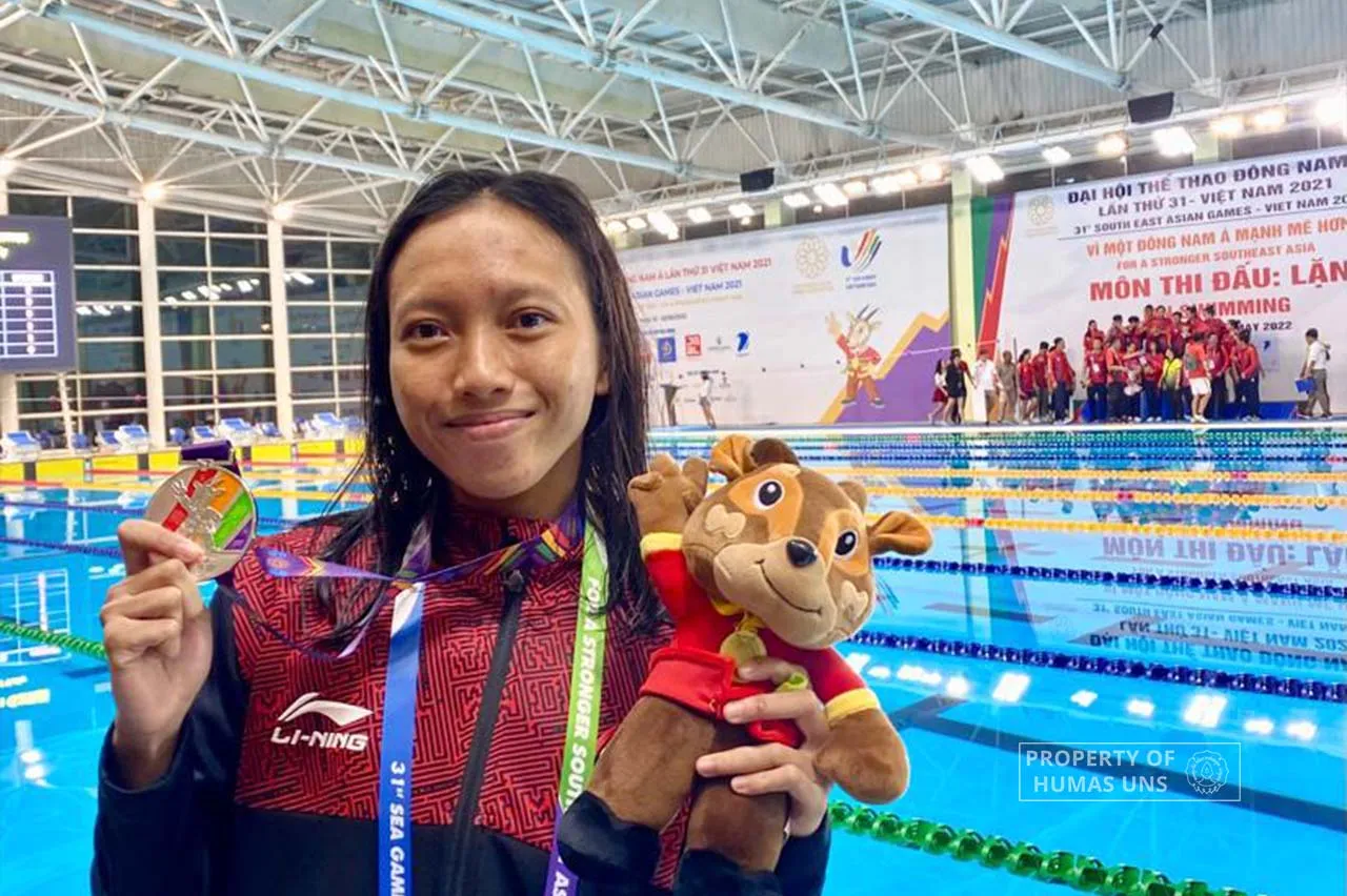 Student FKOR UNS Brought Home Silver Medal in Sea Games 31 Finswimming