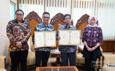 The Rector of UNS Signed a Memorandum of Understanding with PT. Pos Indonesia