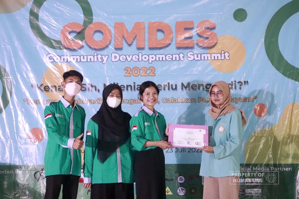 BEM FP UNS Empowers Ngunut Village Through Community Development Summit