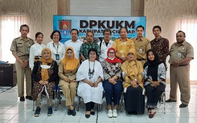 FSRD UNS RG Team Encourages Batik Cilacap to Go International