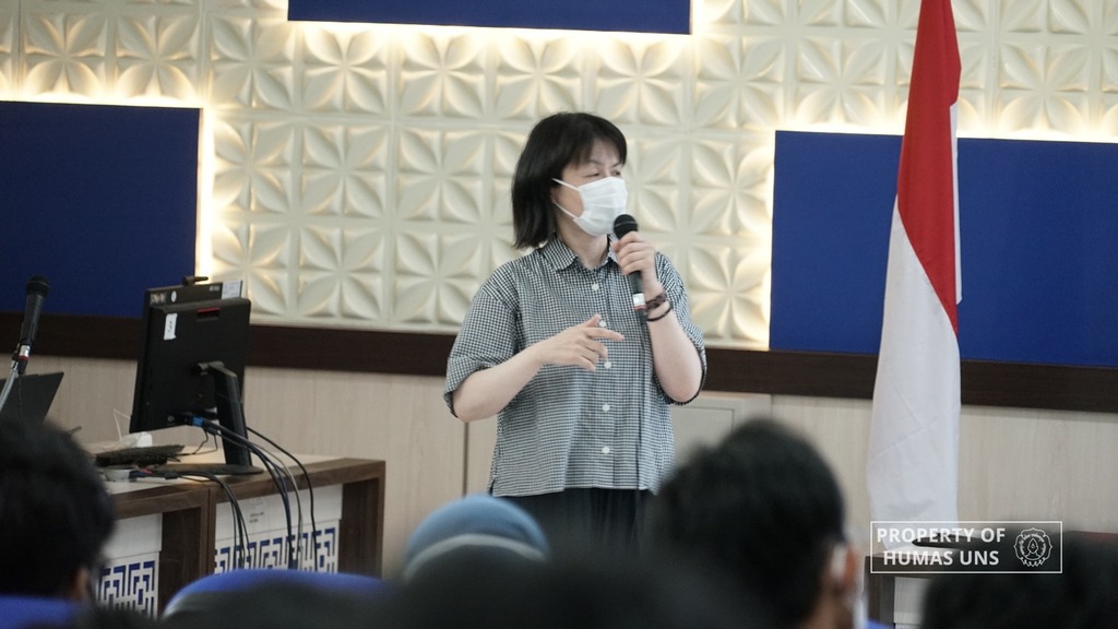 Holding a Guest Lecture, URDC Labo Architecture UNS Invites Lecturers from Kyushu University