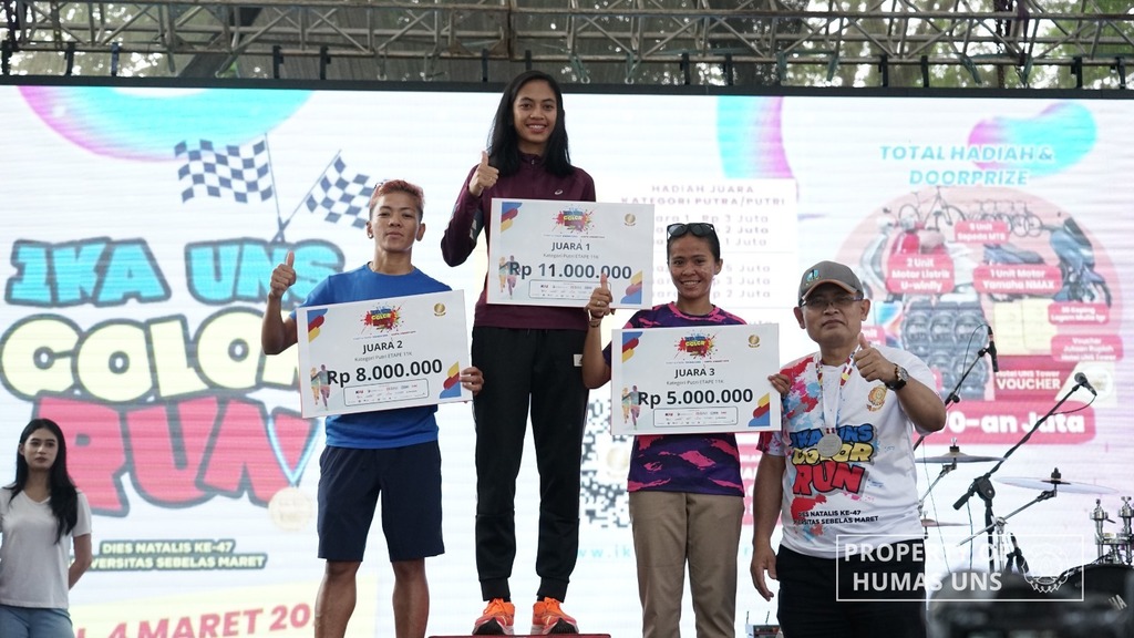 Female Runner from Bandung Wins 1st Place in Etape 11 km IKA UNS Color Run 2023