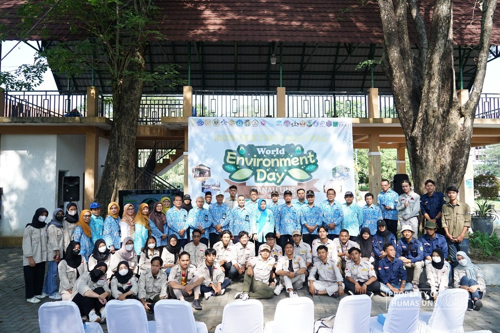 Commemorating Environment Day, UNS Cleans Lakes with Eco-Enzyme