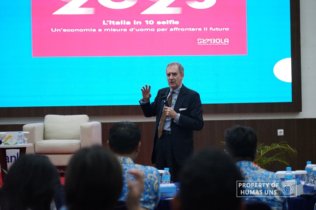 UNS Holds Public Lecture Presenting Italian Ambassador to Indonesia