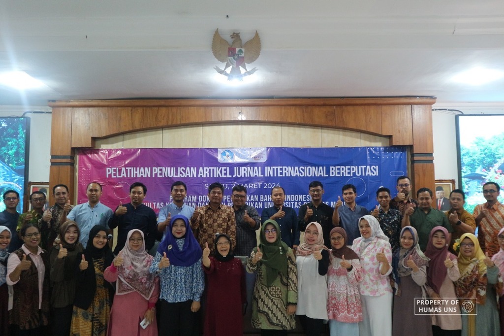 UNS Doctoral Program in Indonesian Language Education Holds Training on Writing Internationally Reputable Scholarly Articles