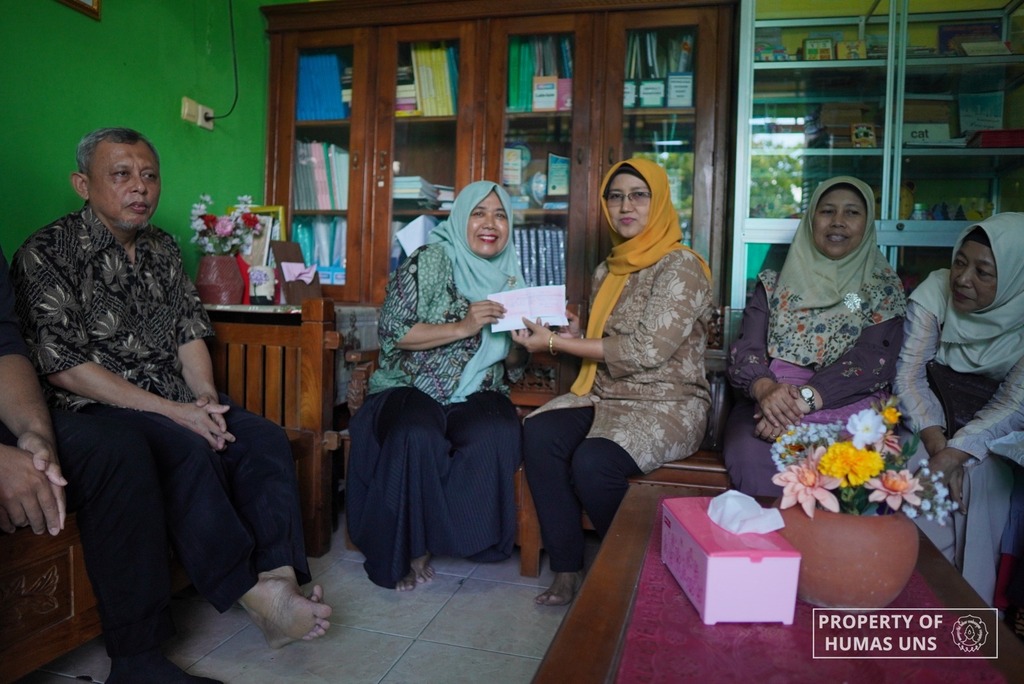Caring for Inclusive Education, FMIPA UNS Visits Anugerah Special School