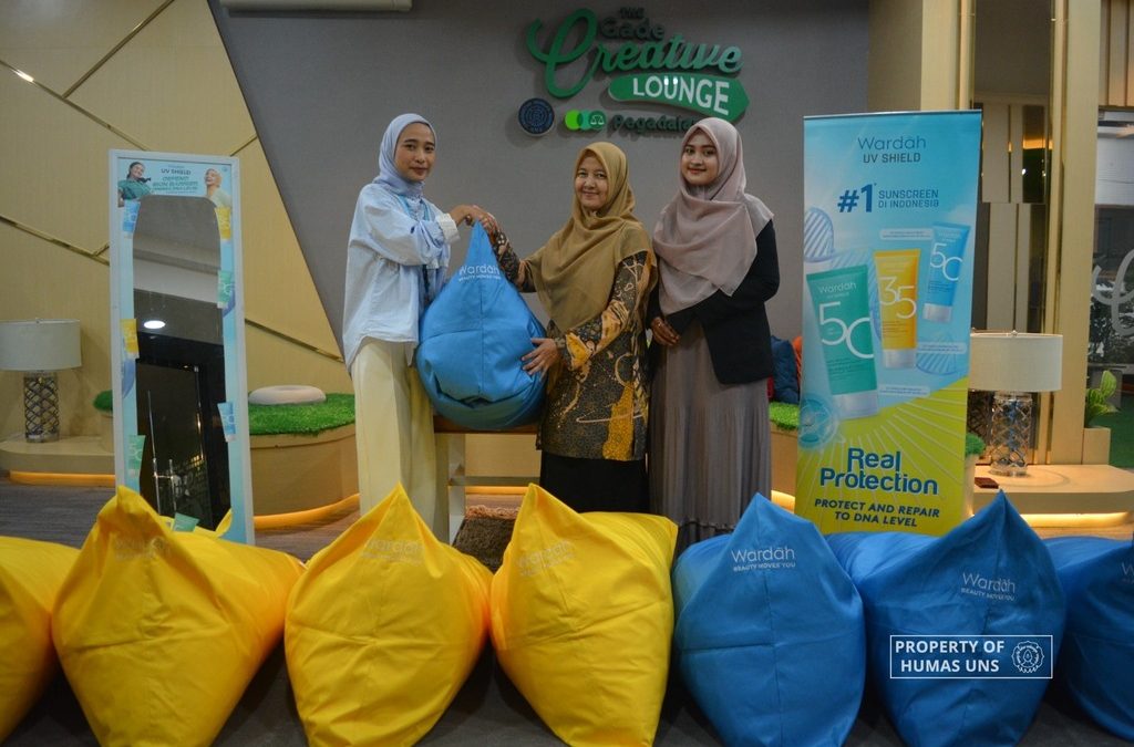 Wardah Goes to Campus: Handover of Wardah Bean Bags to UNS Library Unit
