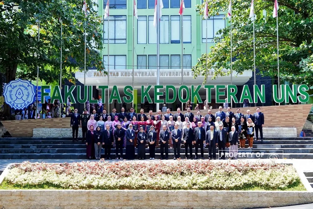 FK UNS Graduates 41 New Specialist Doctors