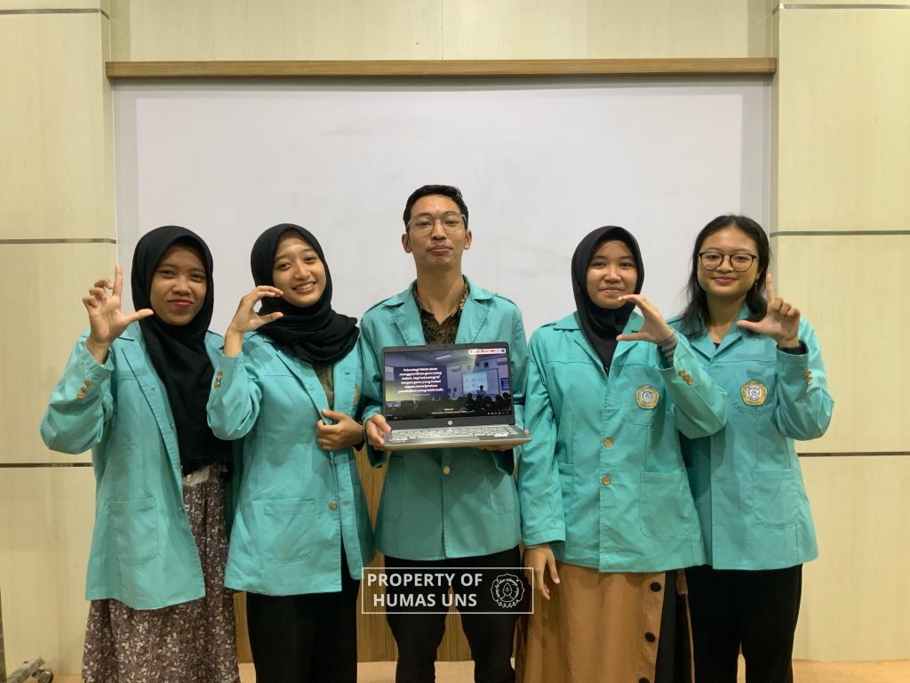 LocoPoco Colorimeter Created by UNS Students Advances to National Scientific Week (Pimnas)