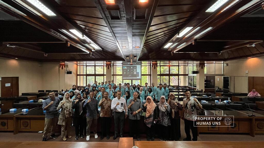 UNS Holds Farewell Ceremony for 62 MBKM Kampus Mengajar Students