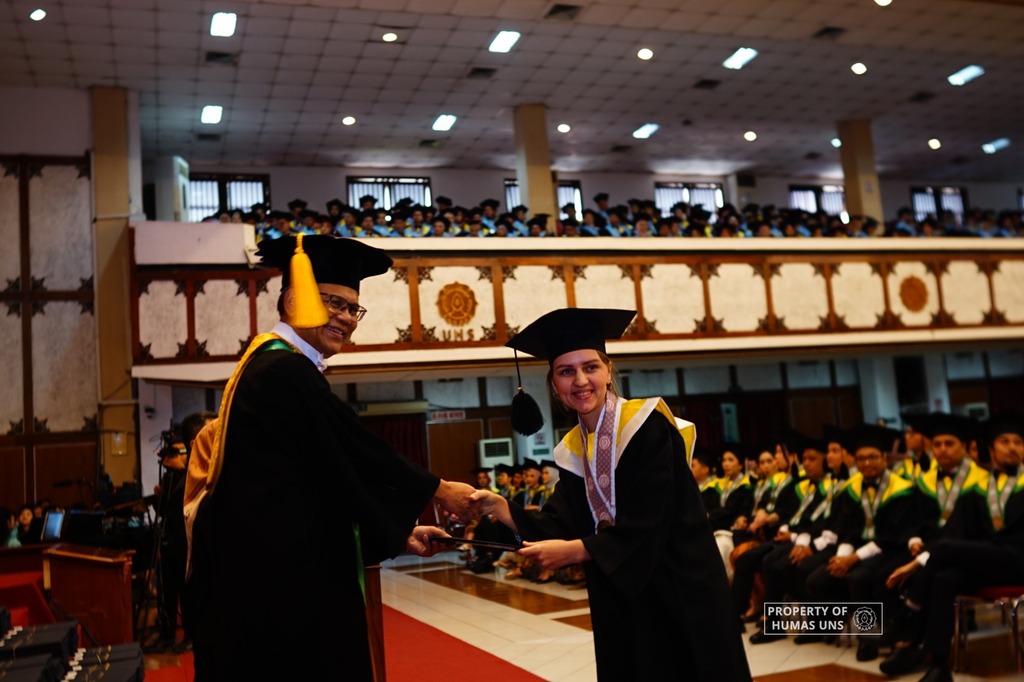 UNS Rector Confers Degrees to 1.164 Graduates