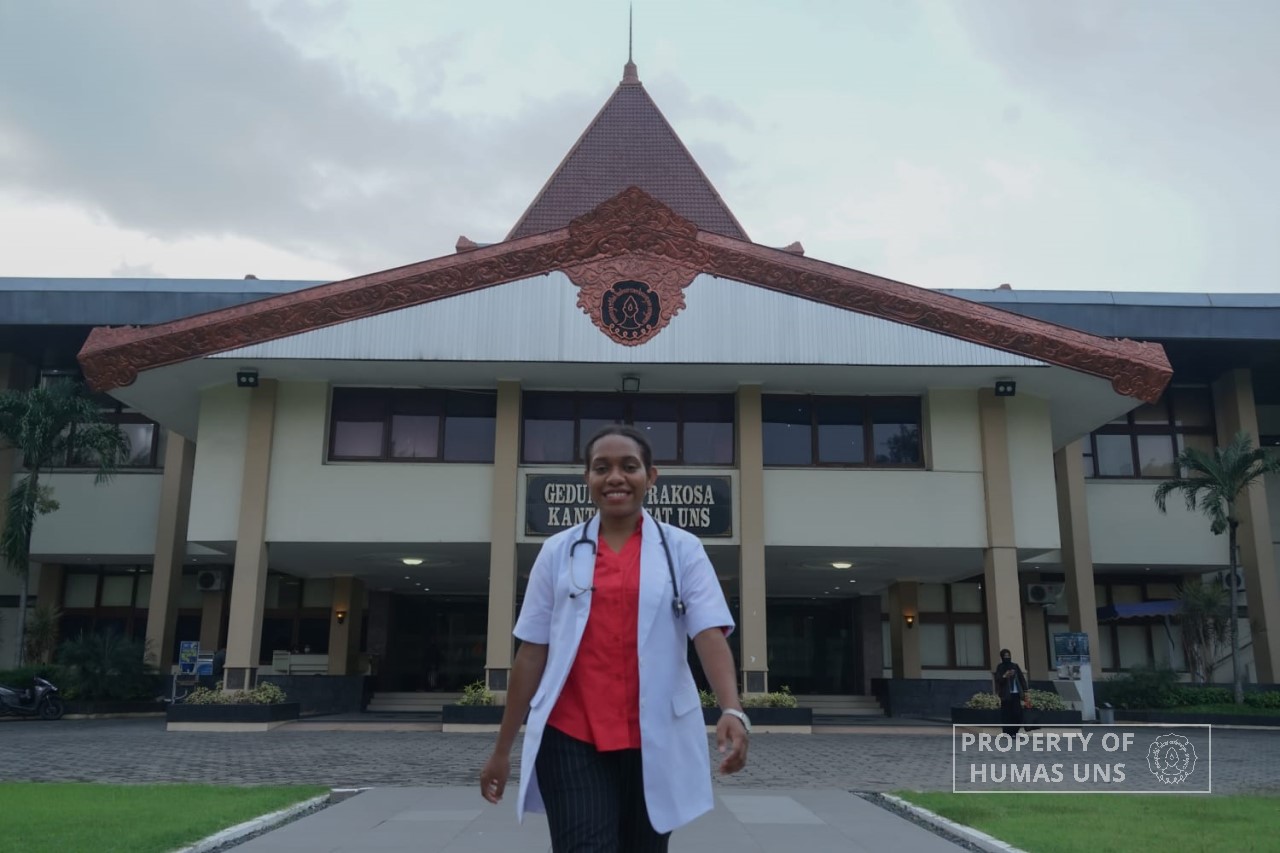 Kisah Epi, Mahasiswa Pendidikan Dokter UNS yang Tak Kenal Menyerah