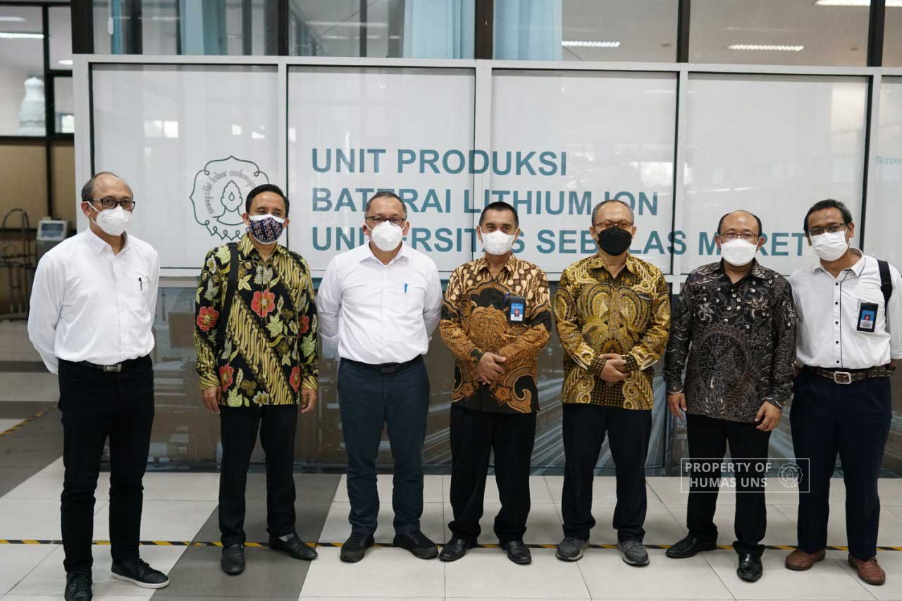 Kepala BRIN Kunjungi PUI Baterai Lithium UNS