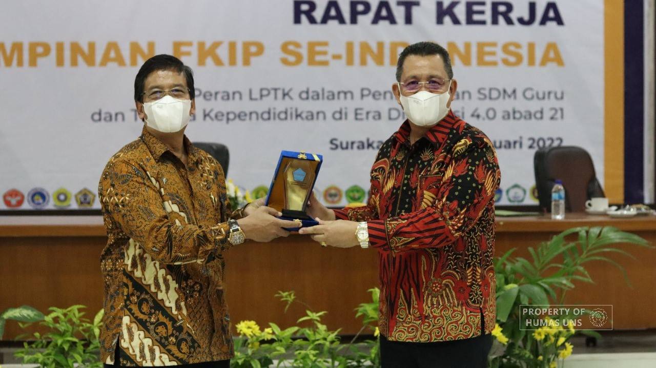 Jadi Tuan Rumah, Rektor UNS Buka Secara Resmi Rapat Kerja Pimpinan FKIP se-Indonesia