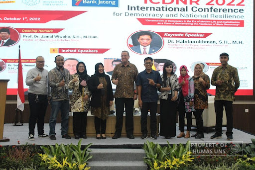 Pusdemtanas UNS Gelar International Conference for Democracy and National Resilience 2022