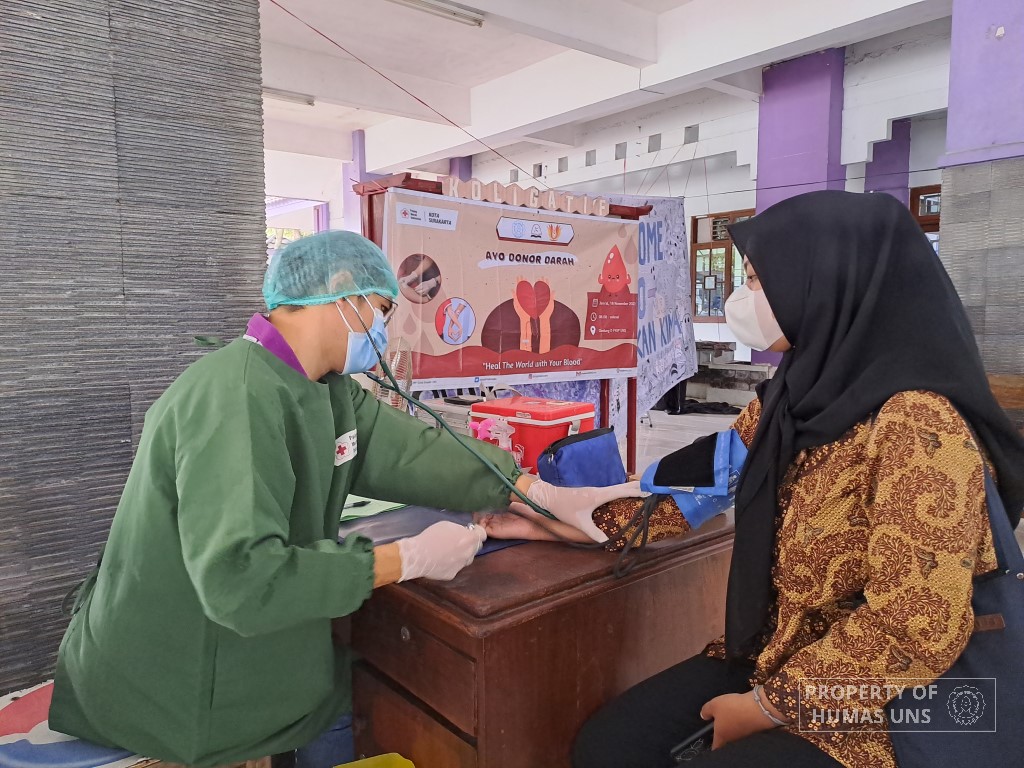 Gandeng PMI Surakarta, HMP Kovalen UNS Gelar Kegiatan Donor Darah