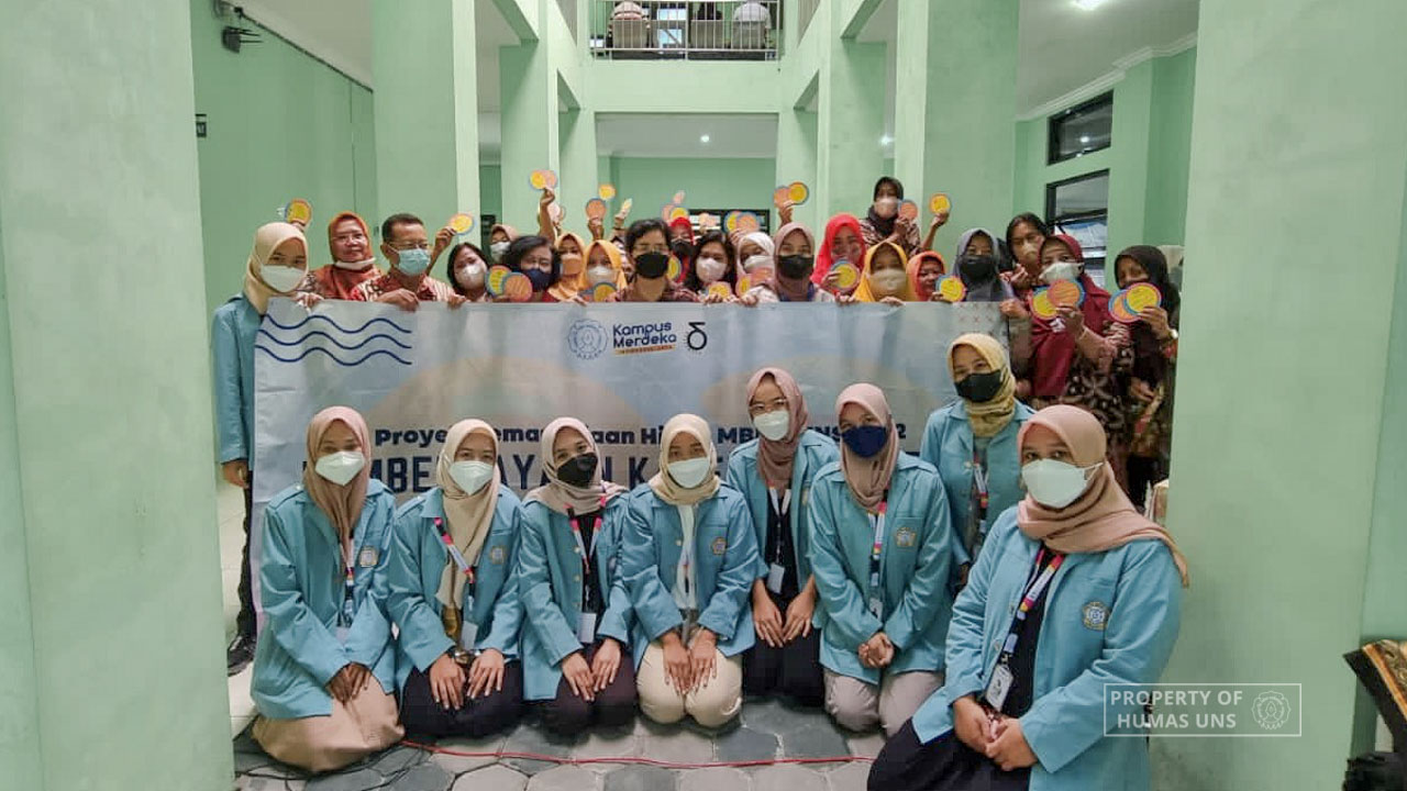 Tim MBKM D-4 Kebidanan UNS Lakukan Pemberdayaan Kader Kesehatan melalui Cakram Gizi